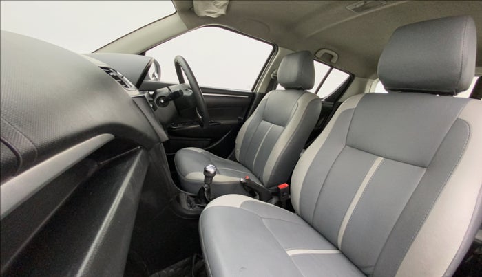 2013 Maruti Swift VXI, Petrol, Manual, 60,562 km, Right Side Front Door Cabin