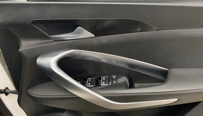 2019 MG HECTOR SHARP 1.5 DCT PETROL, Petrol, Automatic, 83,284 km, Driver Side Door Panels Control