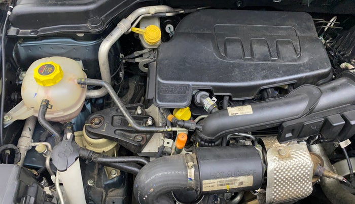 2024 Mahindra XUV300 W8 (O) 1.2 PETROL AMT, Petrol, Automatic, 16,340 km, Engine View - Right