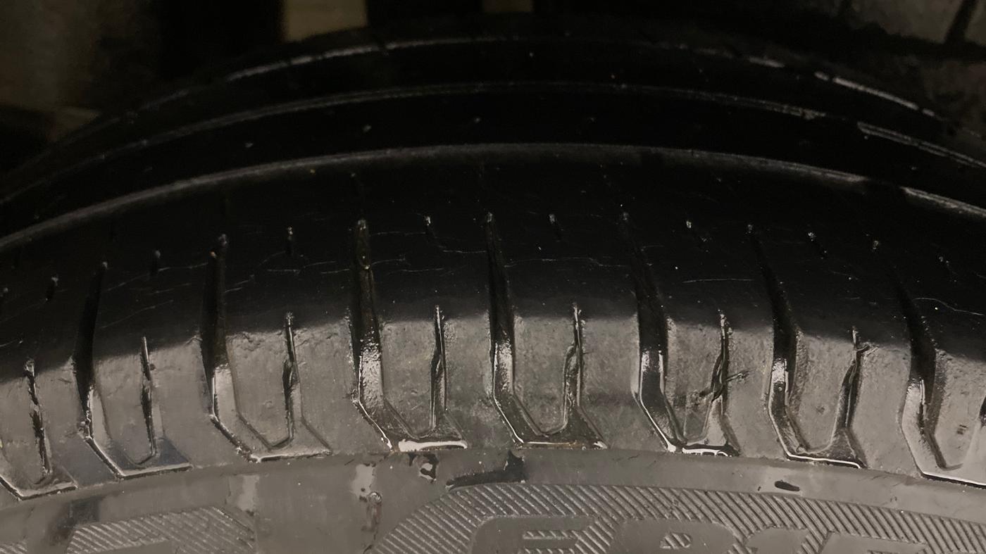 2020 Maruti Dzire ZXI, Petrol, Manual, 69,485 km, Right Rear Tyre Tread