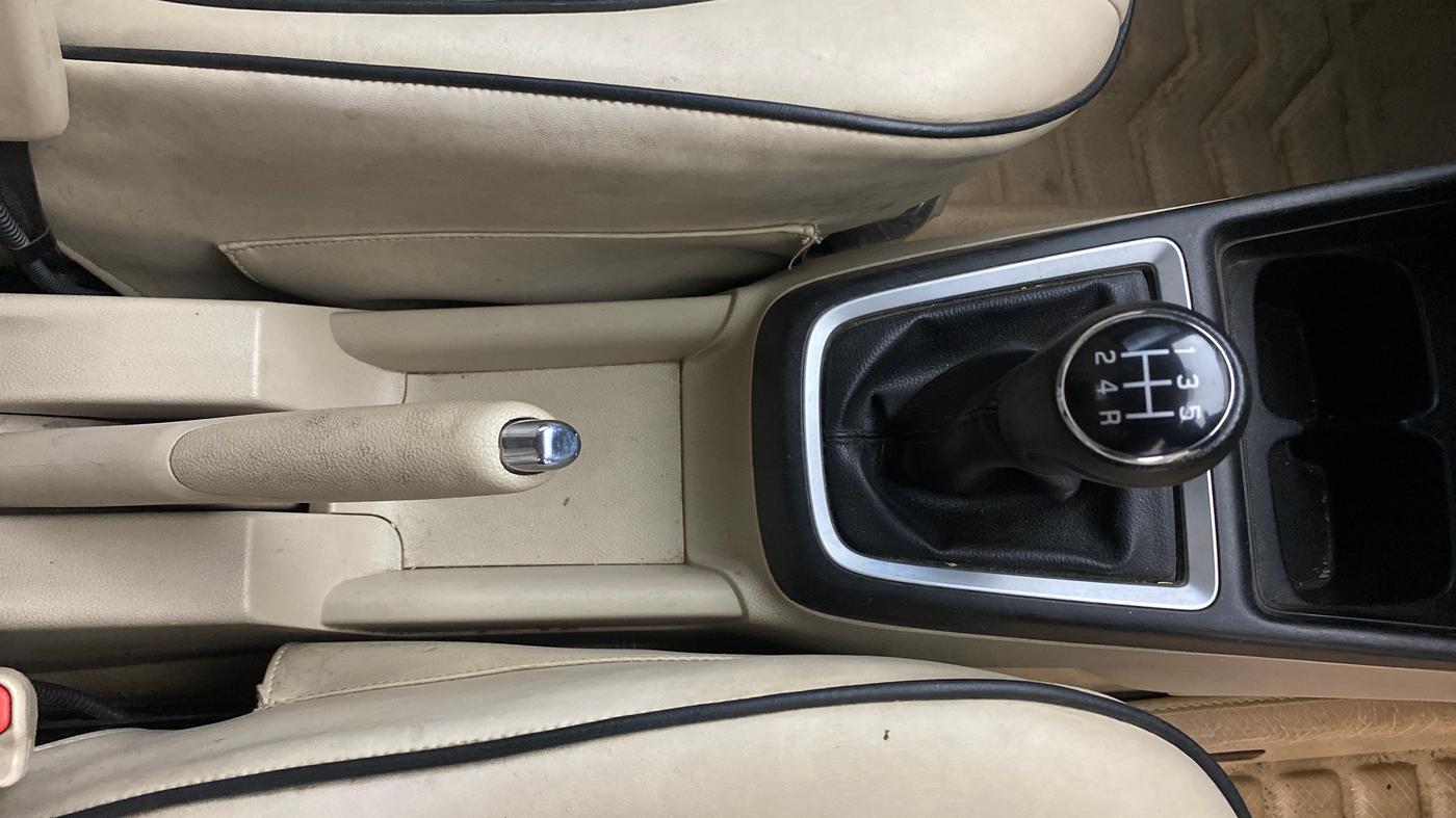 2020 Maruti Dzire ZXI, Petrol, Manual, 69,485 km, Gear Lever