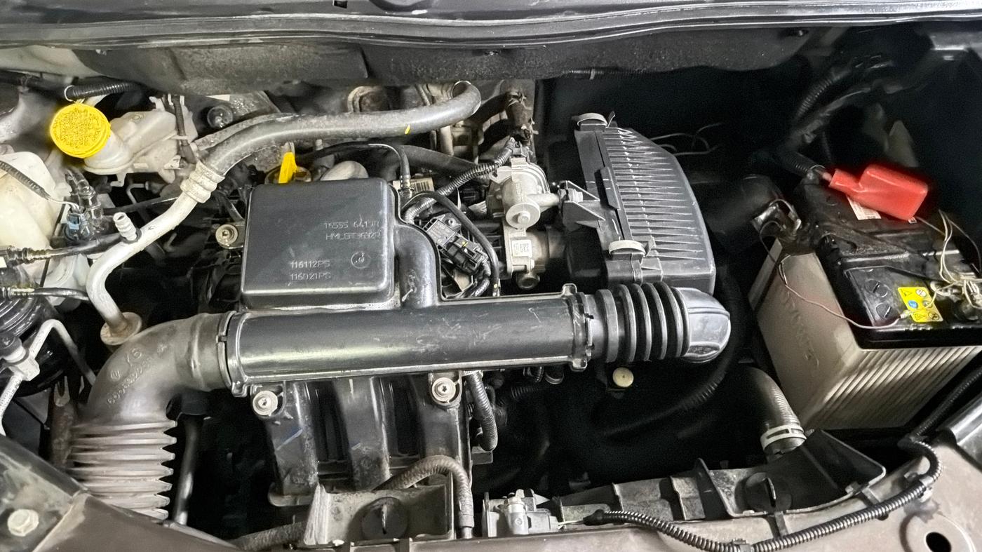 2022 Nissan MAGNITE XE, Petrol, Manual, 68,617 km, Engine View