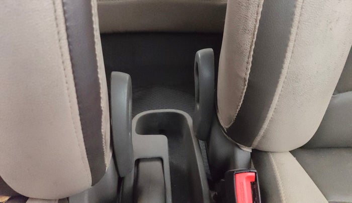 2013 Hyundai i10 MAGNA 1.1, Petrol, Manual, 1,06,088 km, Driver Side Adjustment Panel