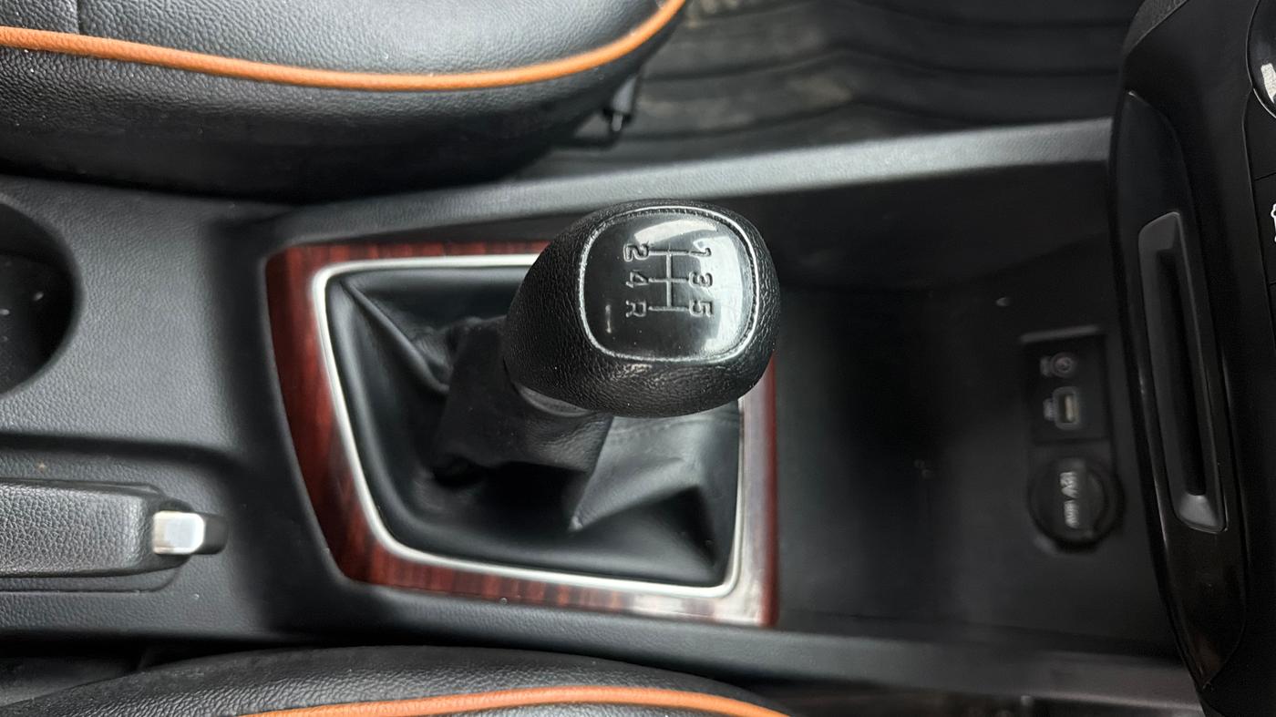 2016 Hyundai Elite i20 MAGNA 1.2, Petrol, Manual, 49,208 km, Gear Lever