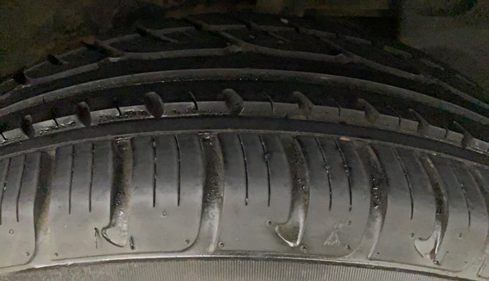 2014 Nissan Terrano XL (P), Petrol, Manual, 43,961 km, Left Rear Tyre Tread