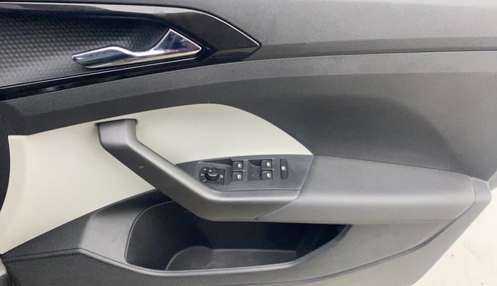 2023 Skoda KUSHAQ STYLE 1.0L TSI AT, Petrol, Automatic, 17,978 km, Driver Side Door Panels Control