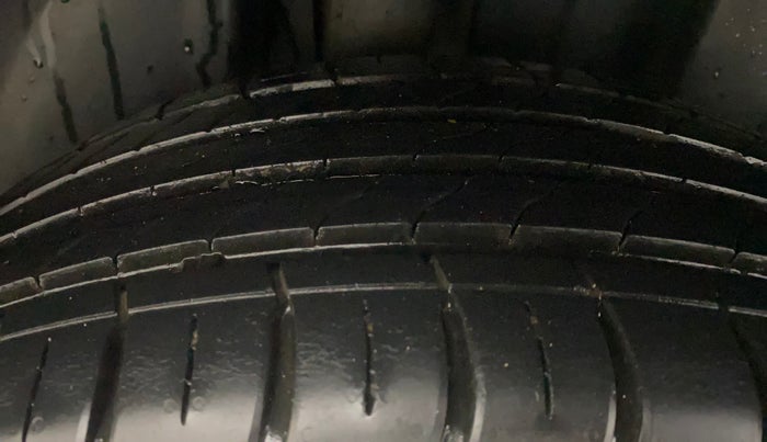 2023 Skoda KUSHAQ STYLE 1.0L TSI AT, Petrol, Automatic, 17,978 km, Right Rear Tyre Tread