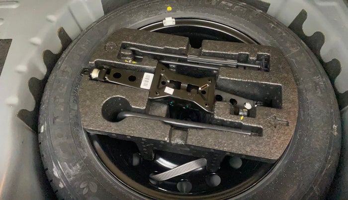 2023 Skoda KUSHAQ STYLE 1.0L TSI AT, Petrol, Automatic, 17,978 km, Spare Tyre