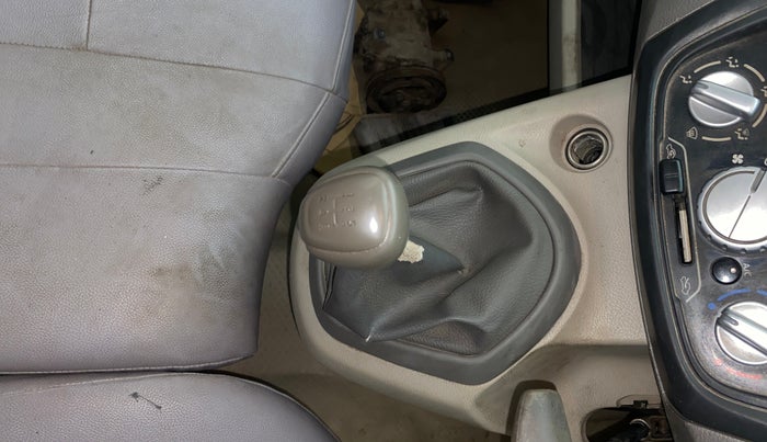 2015 Datsun Go T, Petrol, Manual, 79,487 km, Gear Lever