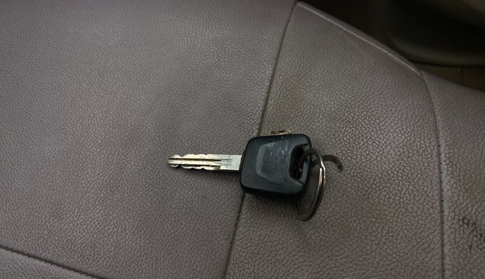 2015 Datsun Go T, Petrol, Manual, 79,487 km, Key Close Up