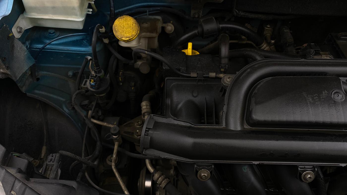 2019 Renault Kwid RXT 1.0 AMT, Petrol, Automatic, 79,401 km, Engine View - Right