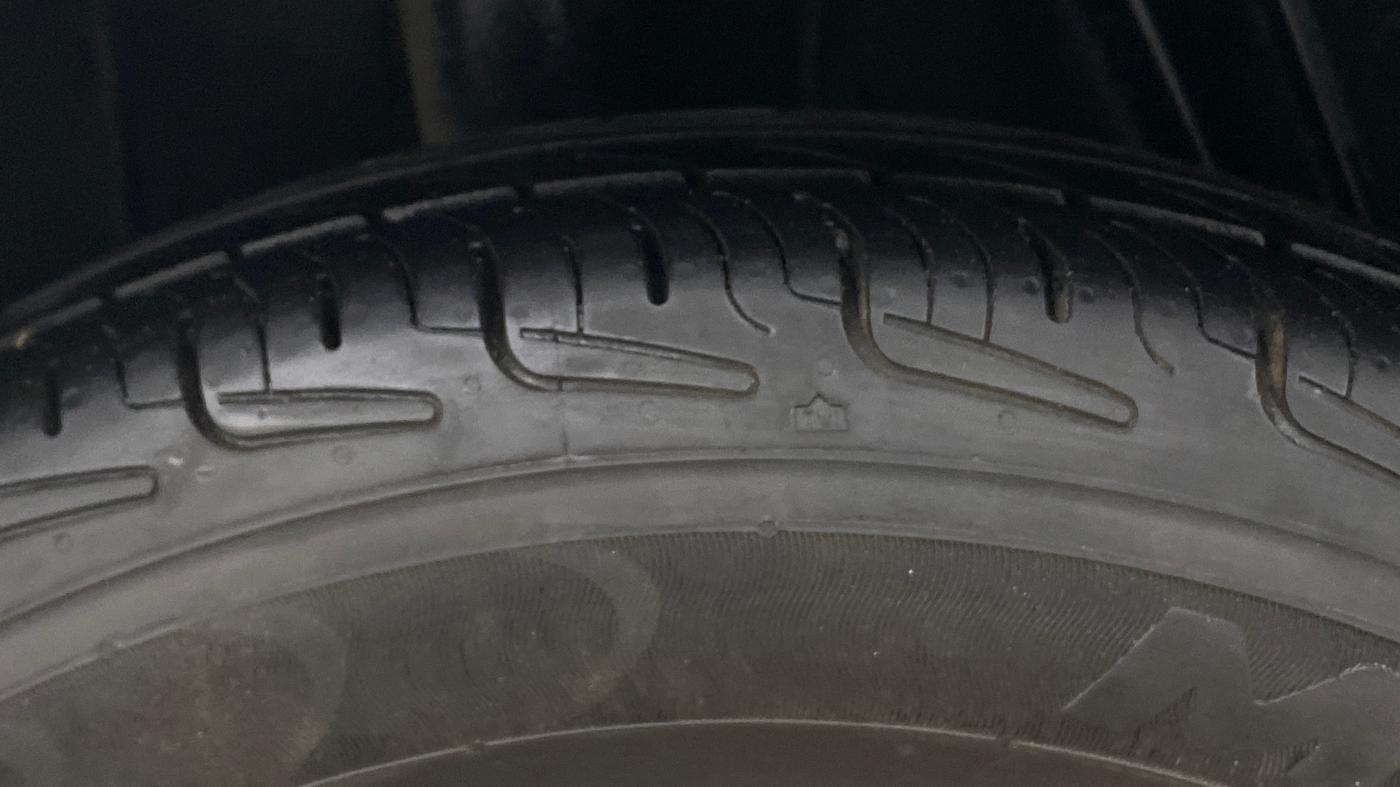 2019 Renault Kwid RXT 1.0 AMT, Petrol, Automatic, 79,401 km, Right Rear Tyre Tread