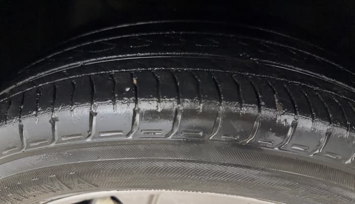 2022 Hyundai NEW I20 MAGNA 1.2 MT, Petrol, Manual, 37,032 km, Left Front Tyre Tread