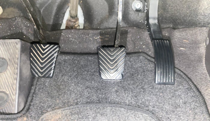 2014 Hyundai Verna FLUIDIC 1.6 VTVT SX, Petrol, Manual, 62,685 km, Pedals