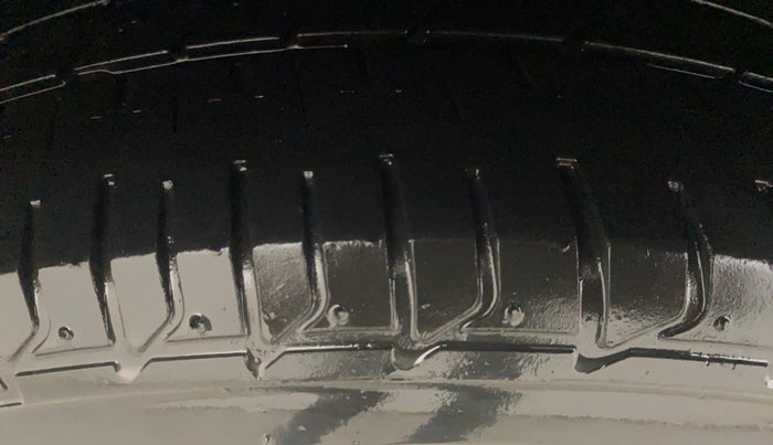 2014 Hyundai Verna FLUIDIC 1.6 VTVT SX, Petrol, Manual, 62,685 km, Right Rear Tyre Tread