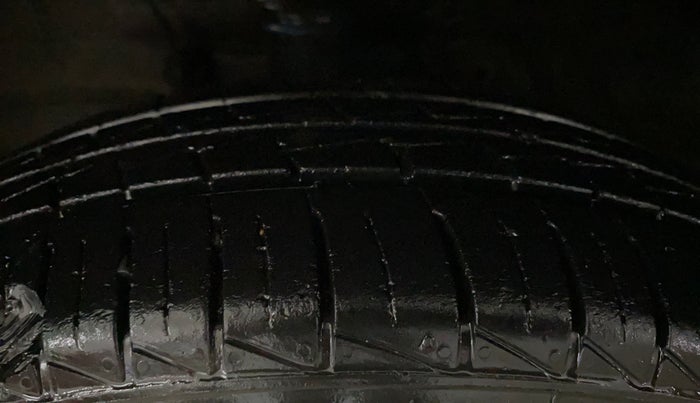 2021 Maruti S PRESSO LXI (O), Petrol, Manual, 8,949 km, Left Front Tyre Tread