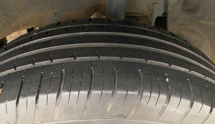 2021 Renault Duster RXZ 1.5 PETROL MT, Petrol, Manual, 37,936 km, Left Rear Tyre Tread