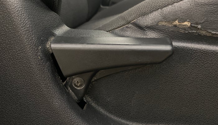 2018 Tata Tiago XT PETROL, Petrol, Manual, 63,565 km, Driver Side Adjustment Panel