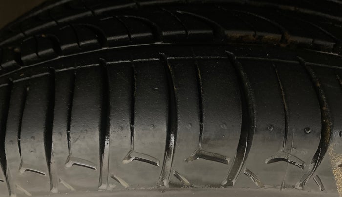 2018 Tata Tiago XT PETROL, Petrol, Manual, 63,565 km, Right Front Tyre Tread