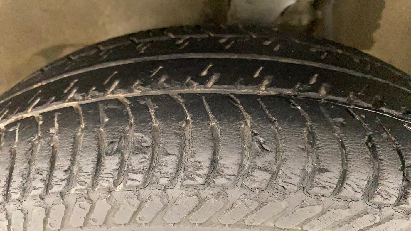 2016 Maruti Alto K10 VXI, Petrol, Manual, 44,392 km, Left Front Tyre Tread