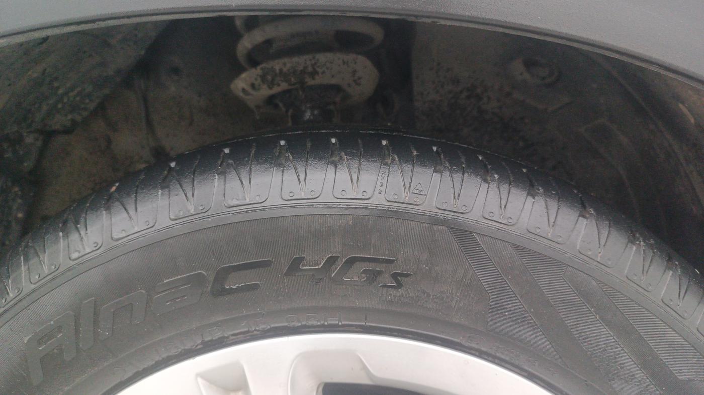2023 KIA SONET HTK PLUS 1.0 IMT, Petrol, Manual, 66,328 km, Right Front Tyre Tread