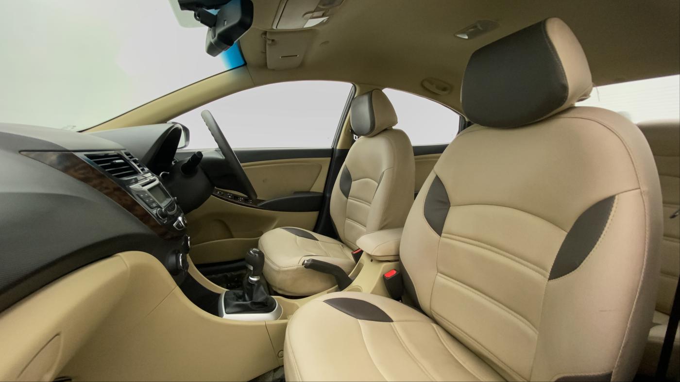 2013 Hyundai Verna FLUIDIC 1.4 CRDI EX, Diesel, Manual, 40,273 km, Right Side Front Door Cabin