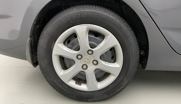 2013 Hyundai Verna FLUIDIC 1.4 CRDI EX, Diesel, Manual, 40,273 km, Right Rear Wheel