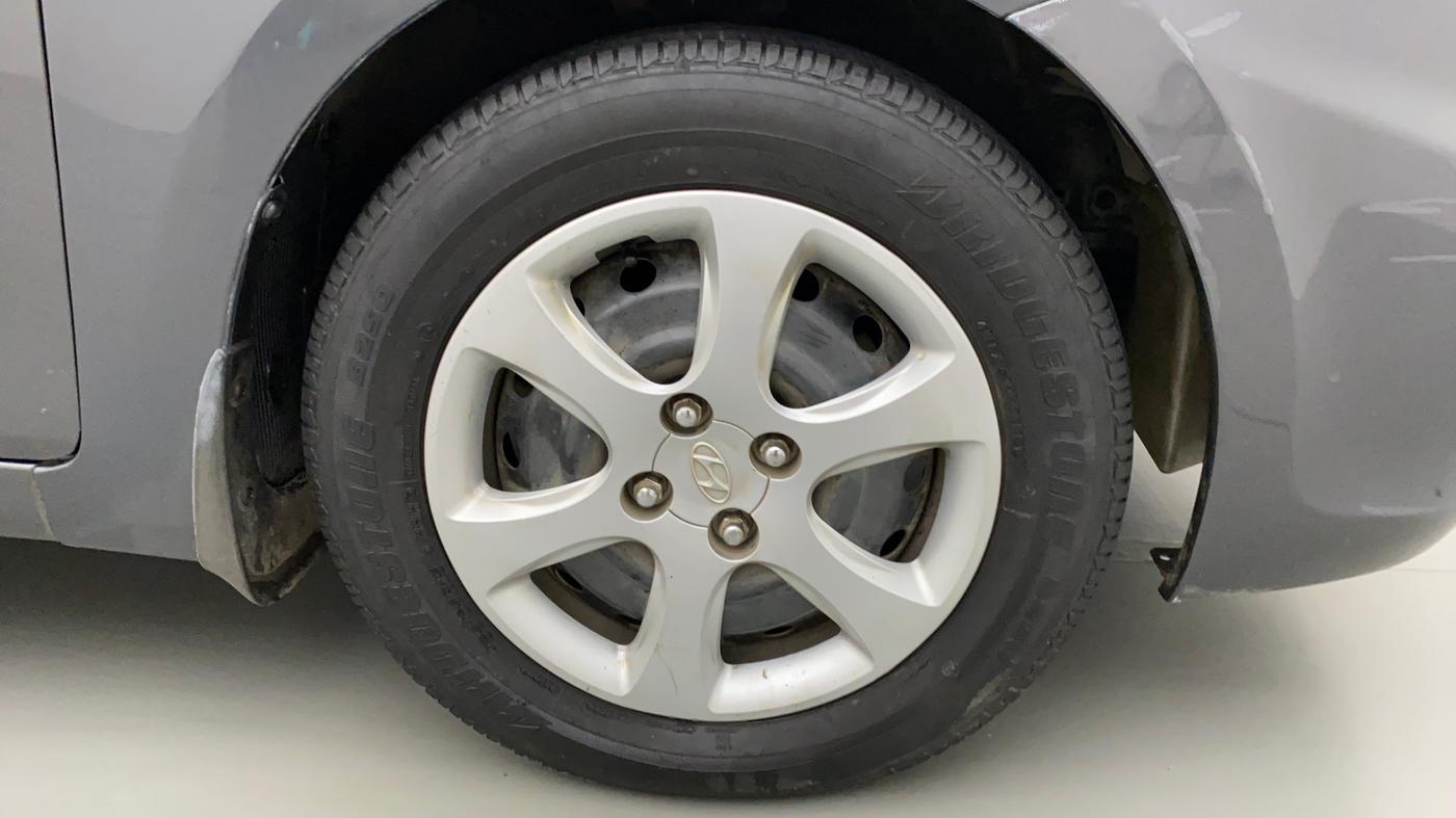 2013 Hyundai Verna FLUIDIC 1.4 CRDI EX, Diesel, Manual, 40,273 km, Right Front Wheel
