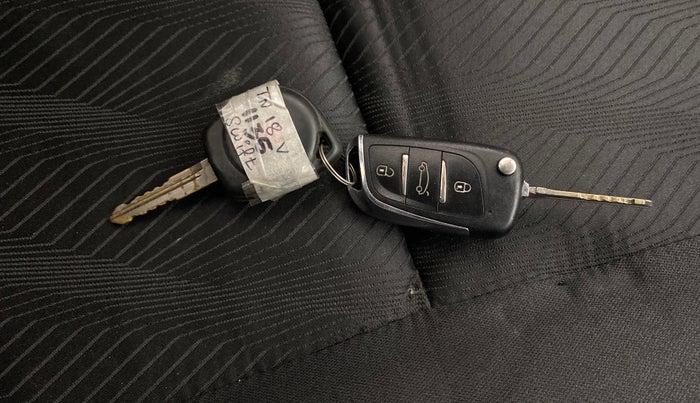 2012 Maruti Swift VDI, Diesel, Manual, 80,978 km, Key Close Up