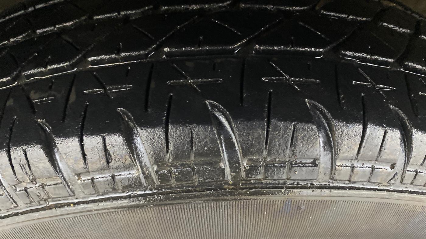 2012 Maruti Swift VDI, Diesel, Manual, 80,978 km, Left Front Tyre Tread