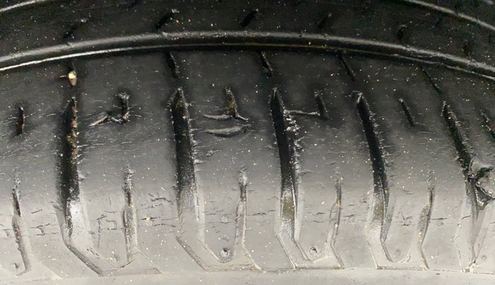 2019 Hyundai Verna 1.6 VTVT SX, Petrol, Manual, 30,582 km, Left Front Tyre Tread