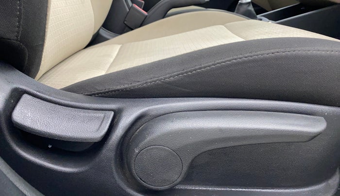 2019 Hyundai Verna 1.6 VTVT SX, Petrol, Manual, 30,582 km, Driver Side Adjustment Panel