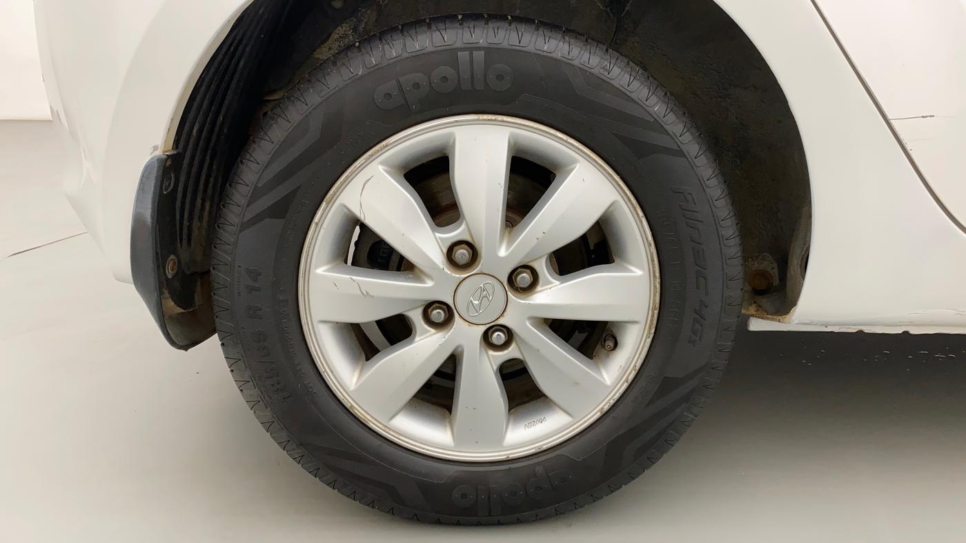 2012 Hyundai i20 SPORTZ 1.4 CRDI, Diesel, Manual, 1,32,781 km, Right Rear Wheel