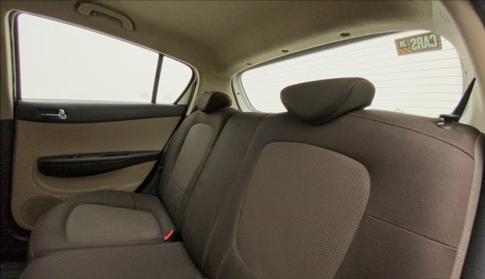 2012 Hyundai i20 SPORTZ 1.4 CRDI, Diesel, Manual, 1,32,781 km, Right Side Rear Door Cabin