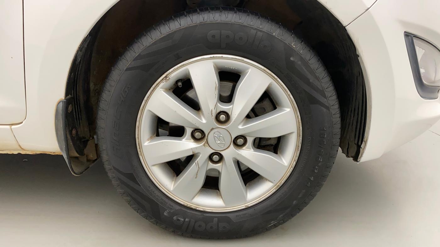 2012 Hyundai i20 SPORTZ 1.4 CRDI, Diesel, Manual, 1,32,781 km, Right Front Wheel