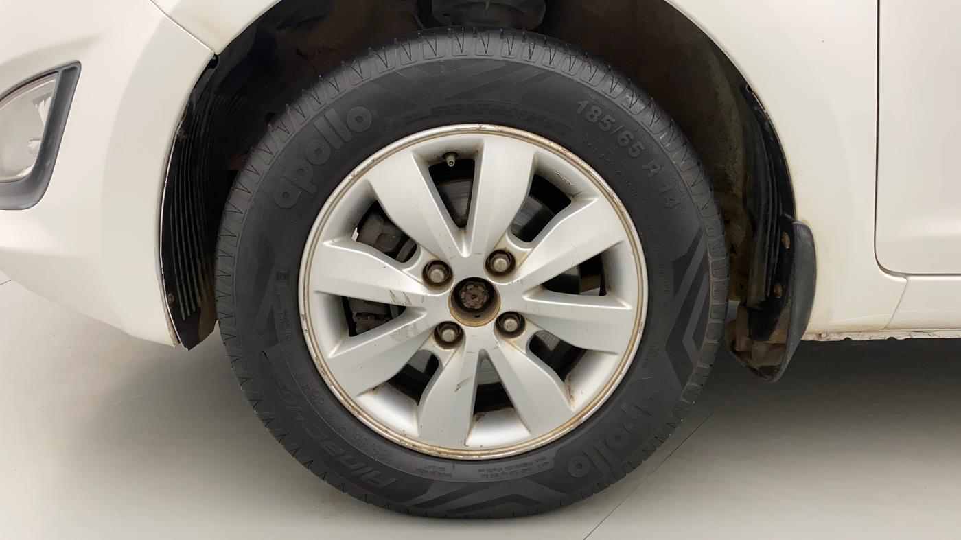 2012 Hyundai i20 SPORTZ 1.4 CRDI, Diesel, Manual, 1,32,781 km, Left Front Wheel
