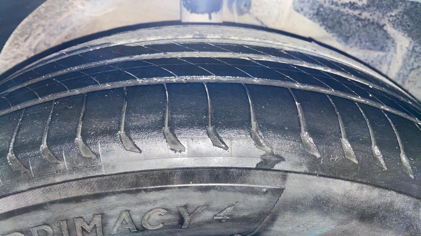 2020 MG HECTOR SHARP 1.5 DCT PETROL, Petrol, Automatic, 77,103 km, Right Front Tyre Tread