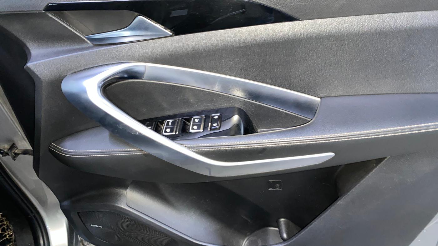2020 MG HECTOR SHARP 1.5 DCT PETROL, Petrol, Automatic, 77,103 km, Driver Side Door Panels Control