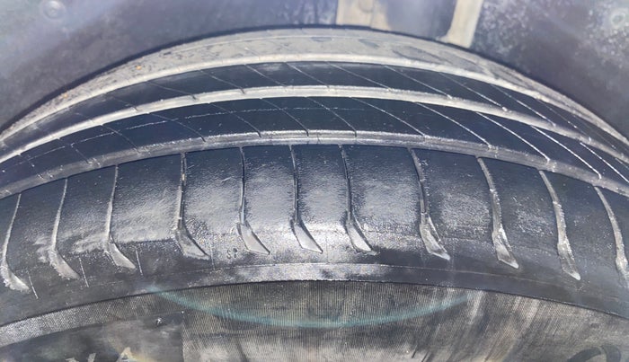 2020 MG HECTOR SHARP 1.5 DCT PETROL, Petrol, Automatic, 75,229 km, Left Rear Tyre Tread