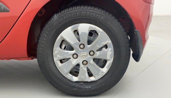 2013 Hyundai i10 MAGNA 1.2, Petrol, Manual, 1,07,827 km, Left Rear Wheel