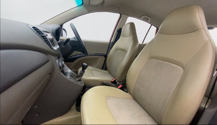 2013 Hyundai i10 MAGNA 1.2, Petrol, Manual, 1,07,827 km, Right Side Front Door Cabin