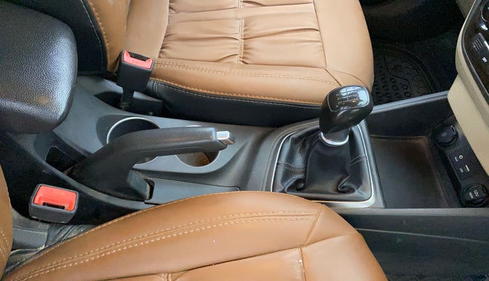 2019 Hyundai Verna 1.6 VTVT SX, Petrol, Manual, 76,503 km, Gear Lever