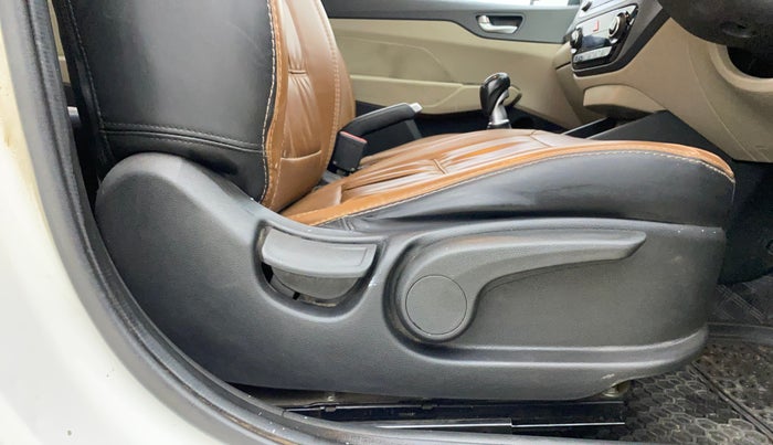 2019 Hyundai Verna 1.6 VTVT SX, Petrol, Manual, 76,503 km, Driver Side Adjustment Panel