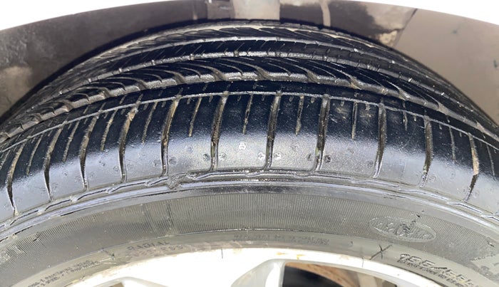 2019 Hyundai Verna 1.6 VTVT SX, Petrol, Manual, 76,503 km, Right Front Tyre Tread