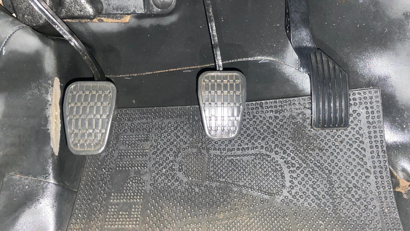 2022 Tata PUNCH ACCOMPLISHED MT, Petrol, Manual, 34,966 km, Pedals
