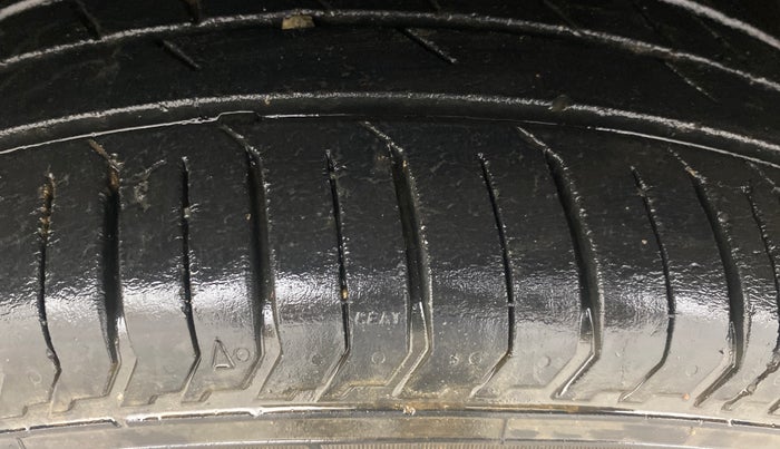 2022 Tata PUNCH ACCOMPLISHED MT, Petrol, Manual, 34,966 km, Left Front Tyre Tread