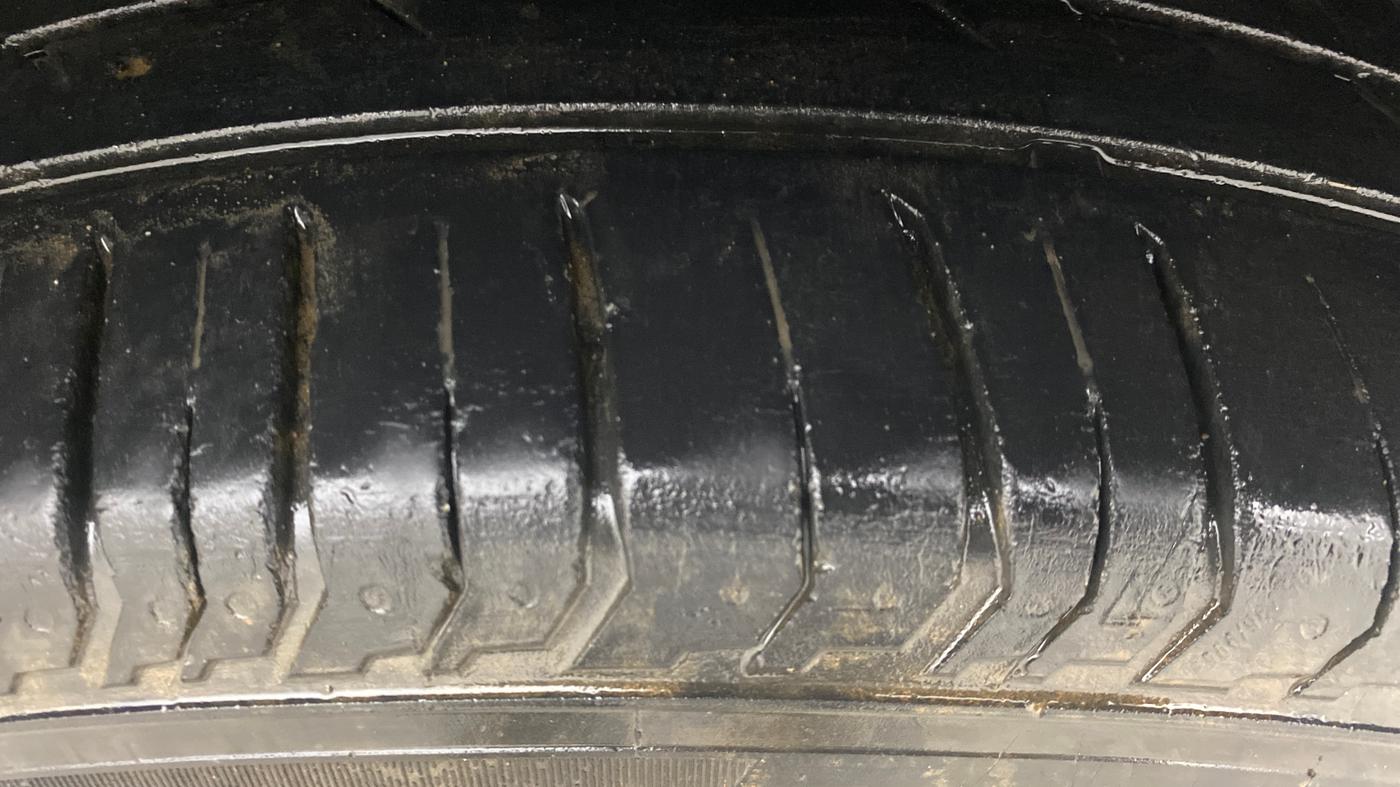 2022 Tata PUNCH ACCOMPLISHED MT, Petrol, Manual, 34,966 km, Left Rear Tyre Tread