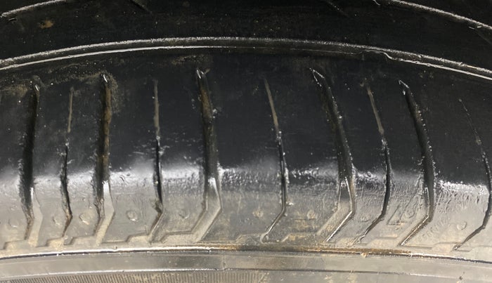 2022 Tata PUNCH ACCOMPLISHED MT, Petrol, Manual, 34,966 km, Left Rear Tyre Tread