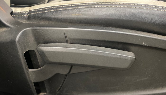 2022 Tata PUNCH ACCOMPLISHED MT, Petrol, Manual, 34,966 km, Driver Side Adjustment Panel