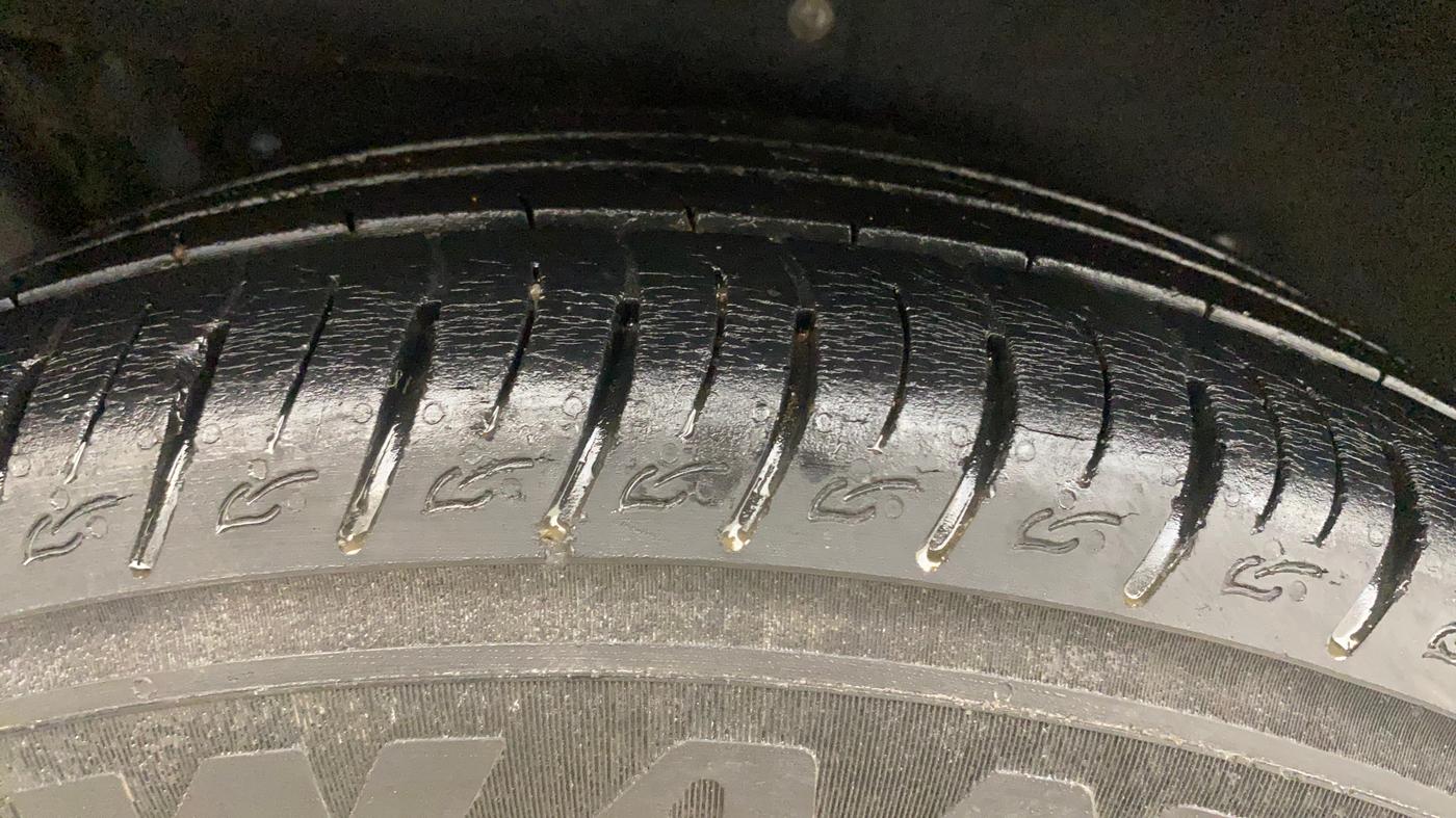 2019 Mahindra MARAZZO M2 8 STR, Diesel, Manual, 77,846 km, Right Rear Tyre Tread